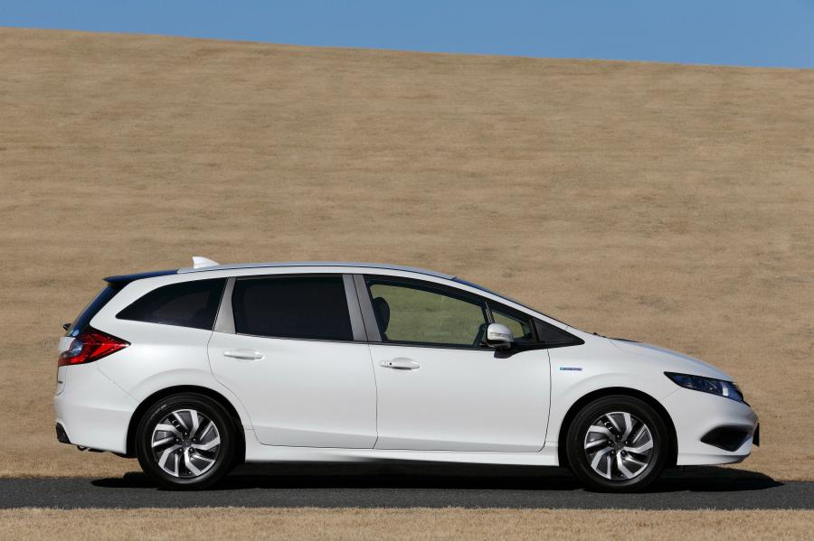  Honda Jade Hybrid 2015 года  (фото 7 из 30)
